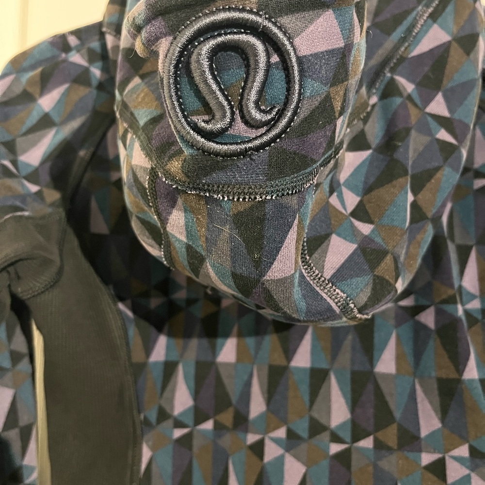 lululemon athletica Black & Purple Geometric Hooded zip up sweater - Picture 5 of 8